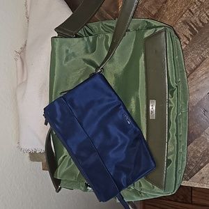 TUMI NYLON MESSENGER BAG PLUS BONUS CLUTCH BAG / POUCH